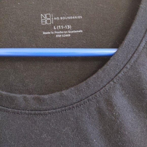 No Boundaries Black Scoop Neck Top Junior's Large - Picture 3 of 8
